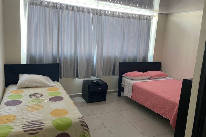 Room 5 of 10