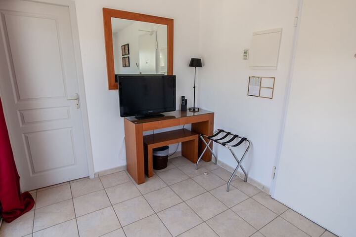 Room 9 of 46
