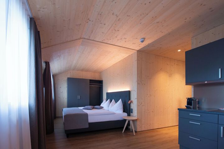 Room 16 of 65