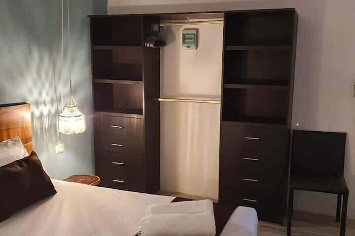 Room 38 of 83
