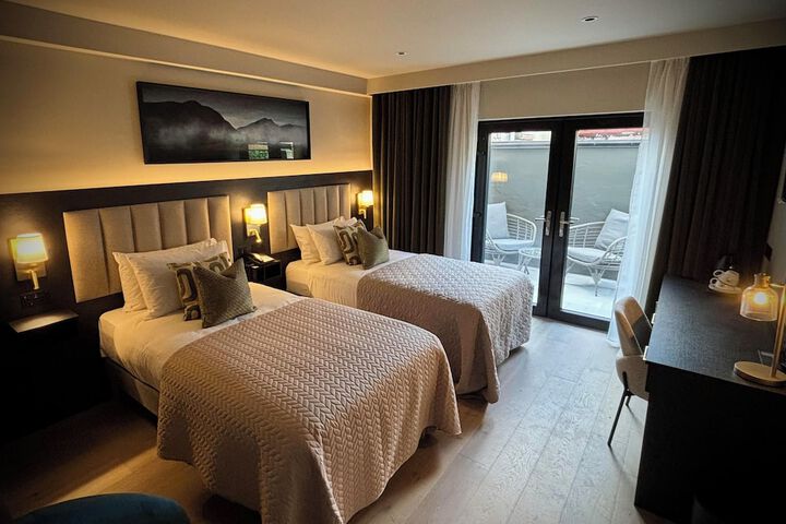 Room 5 of 15