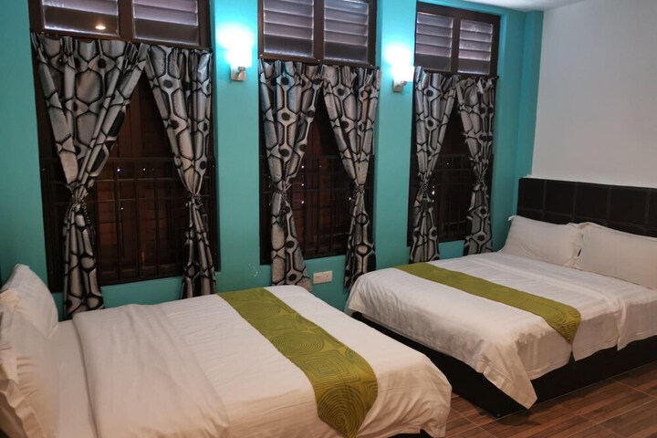 Room 13 of 74