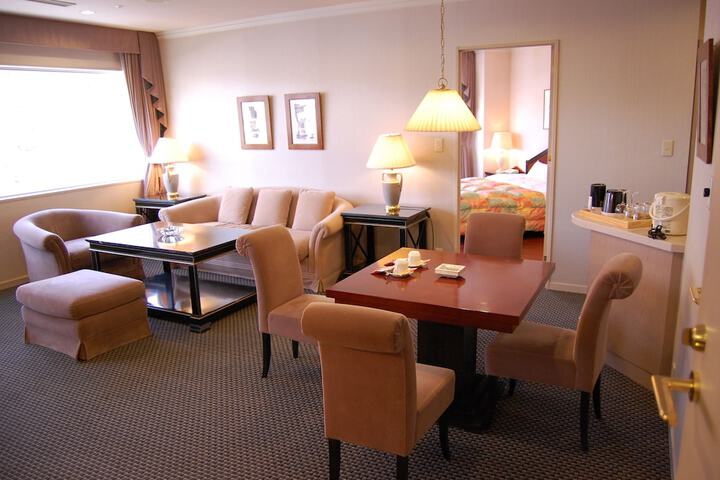Room 20 of 240