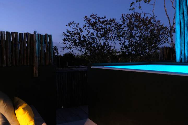 Pool 22 of 33