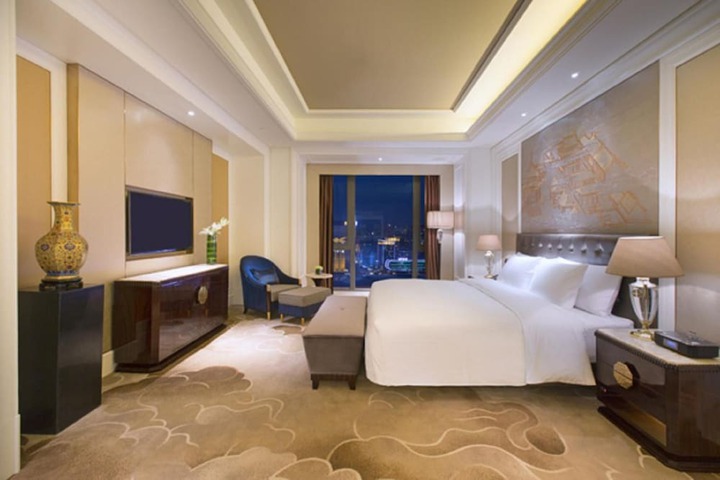 Room 12 of 38