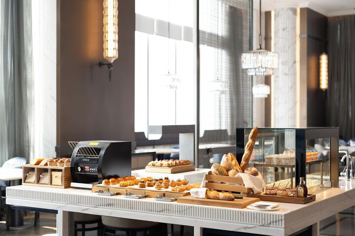 Breakfast/Coffee Service 42 of 74