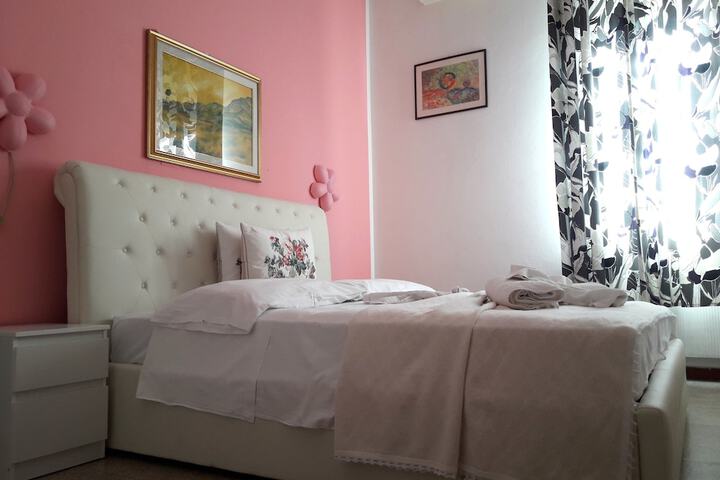Room 5 of 15