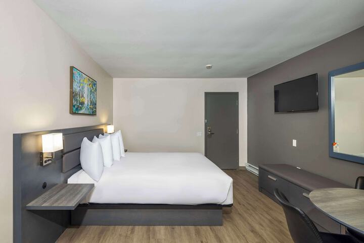 Room 34 of 72