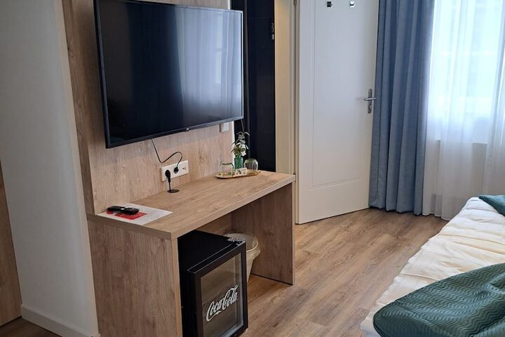 Room 38 of 131