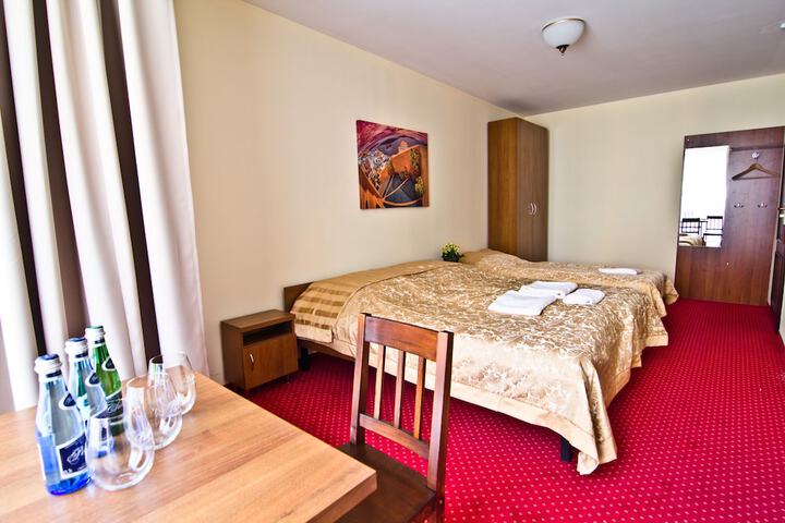 Room 3 of 25