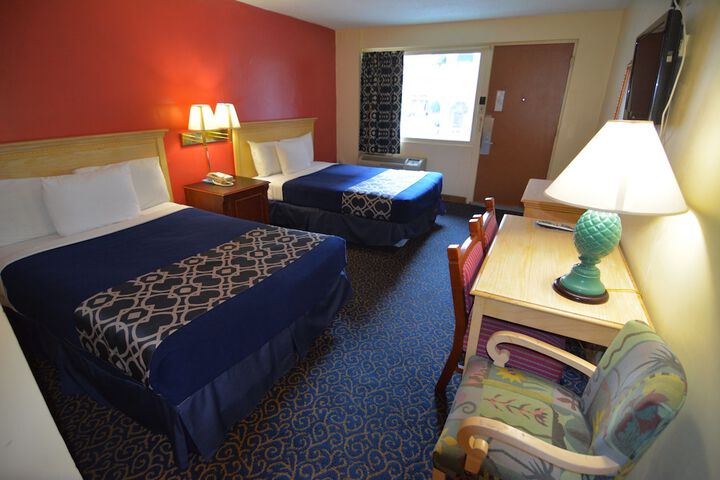 2 Double Beds (6 of 7)