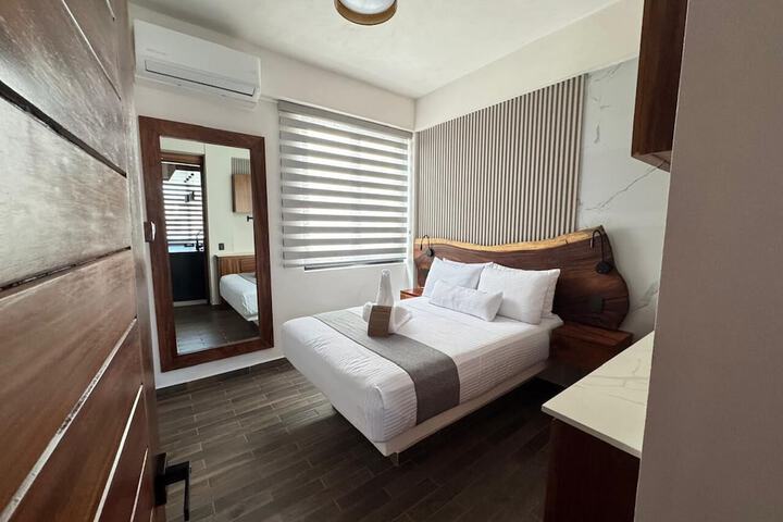 Room 5 of 35