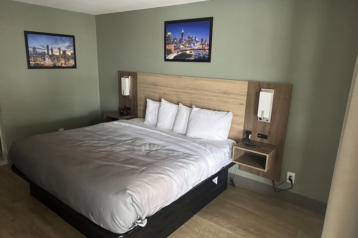 1 King Bed (9 of 20)