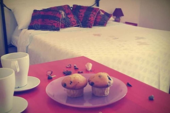 Room 5 of 16