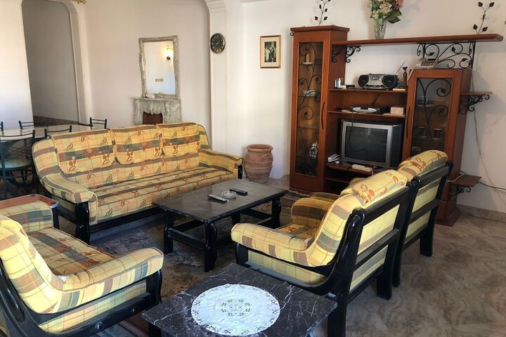 Room 14 of 22