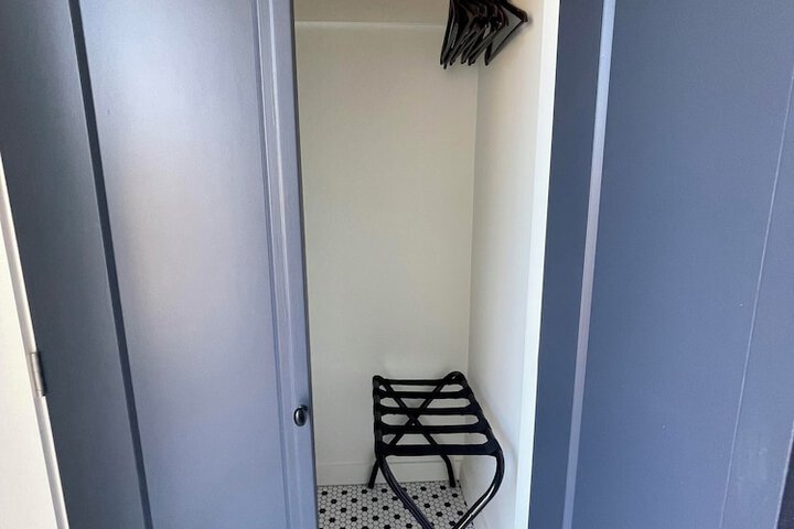 Room 41 of 103