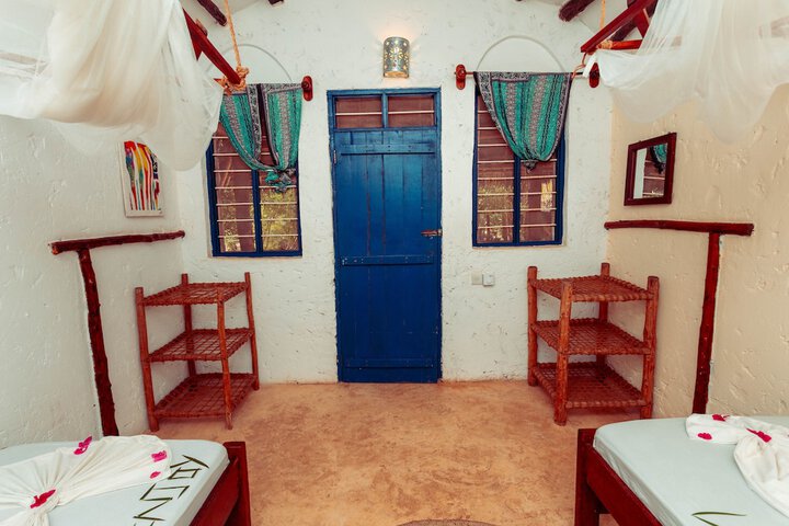 Room 27 of 112