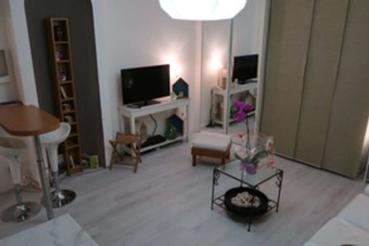 Room 5 of 19