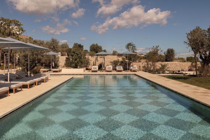Pool 35 of 53