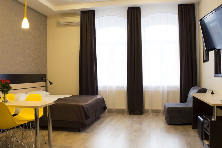 Room 9 of 87