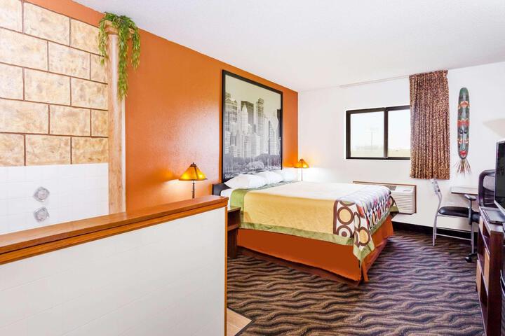 2 Queen Beds (4 of 8)