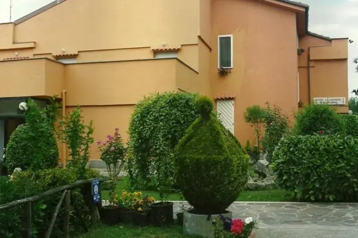 HOTEL BELVEDERE