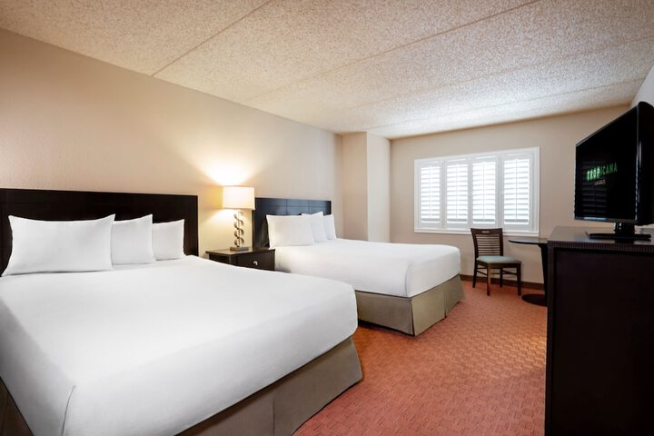 West Classic 2 Queen Beds (8 of 11)