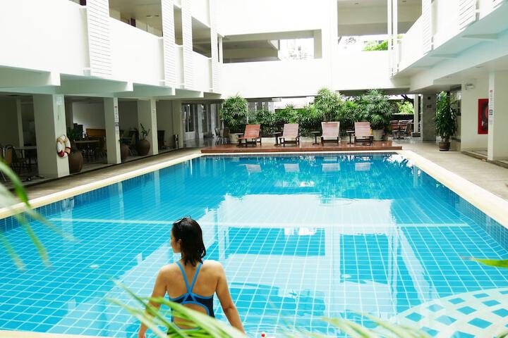 Pool 93 of 100