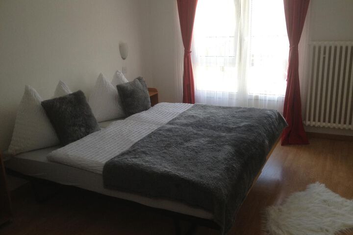 Room 11 of 35