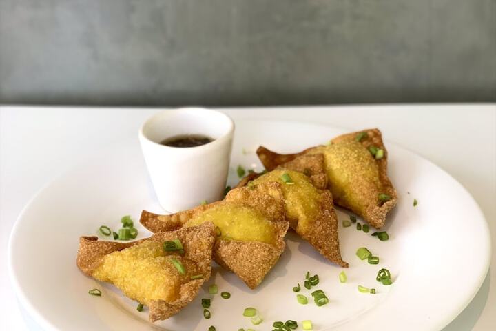 Lounge 106 of 147