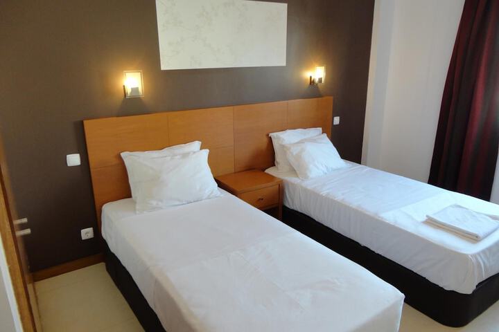 Room 10 of 38