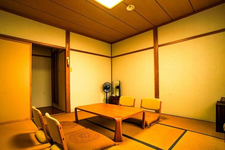 Room 20 of 79