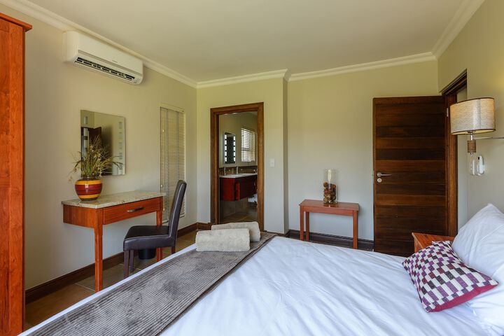 Room 2 of 183
