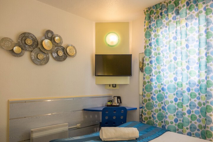 Room 5 of 21