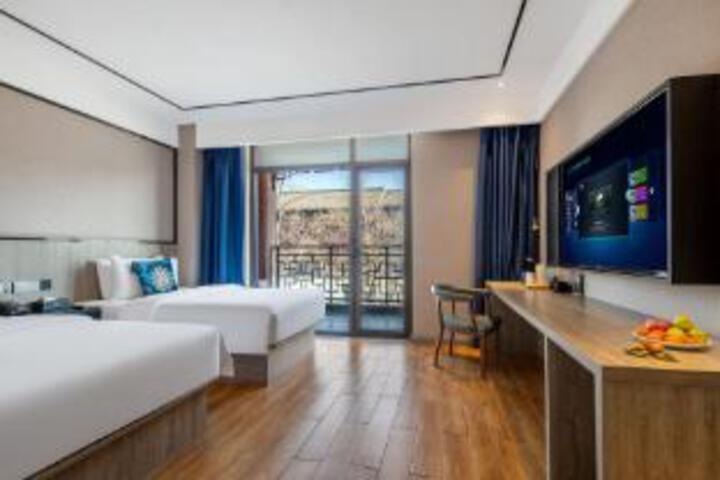 Room 8 of 8