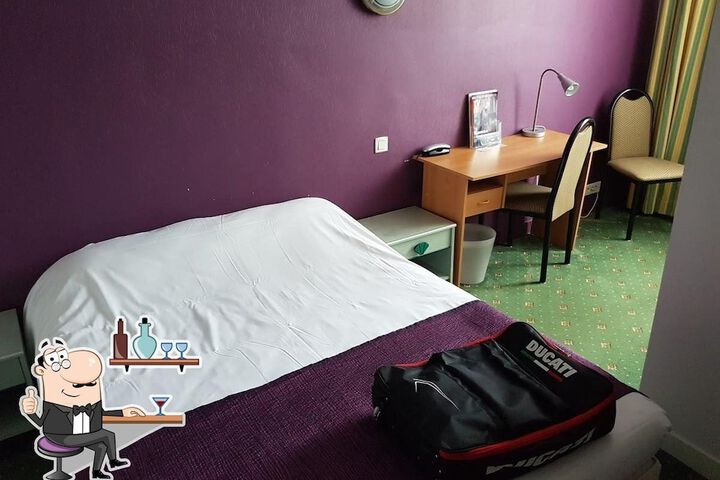 Room 3 of 13