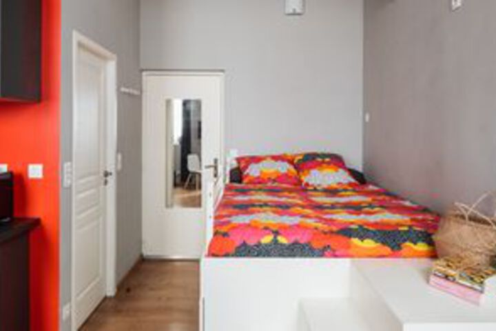Room 5 of 24