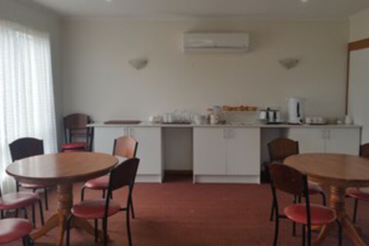 Breakfast/Coffee Service 109 of 123