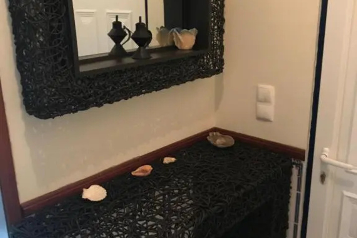 Room 8 of 21