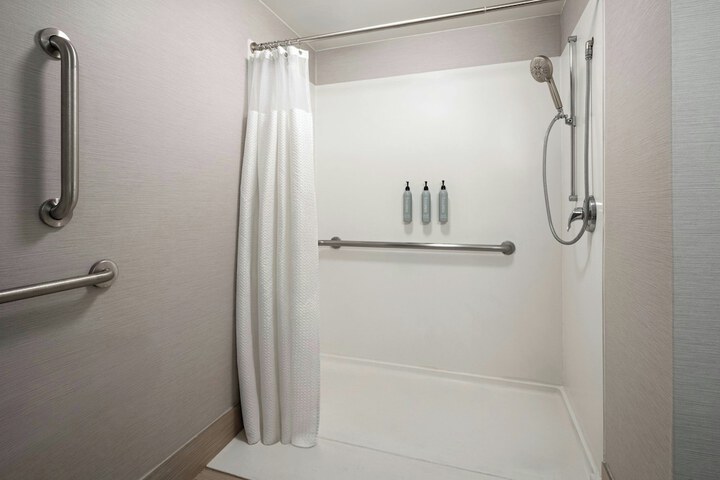 Room 30 of 50