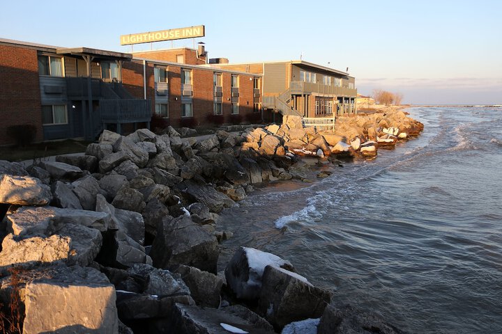 Lighthouse Inn