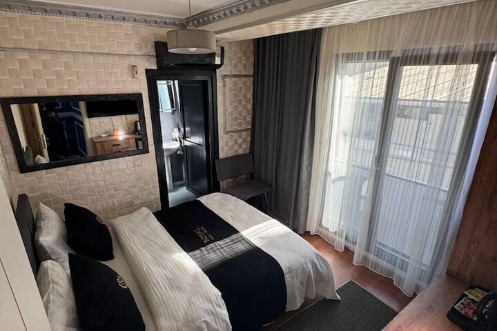 Room 64 of 71