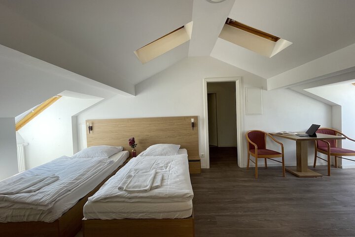 Room 28 of 50