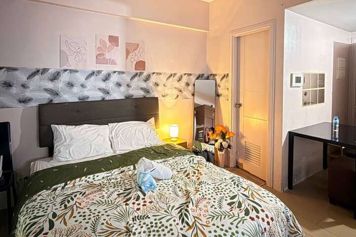 Room 8 of 73