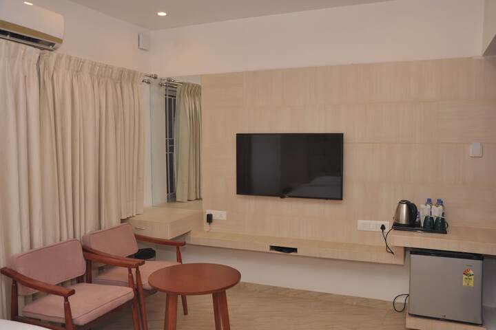 Room 2 of 9
