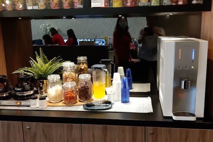 Breakfast/Coffee Service 133 of 138