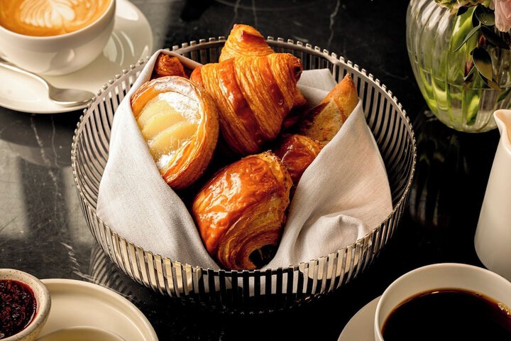 Breakfast/Coffee Service 88 of 95
