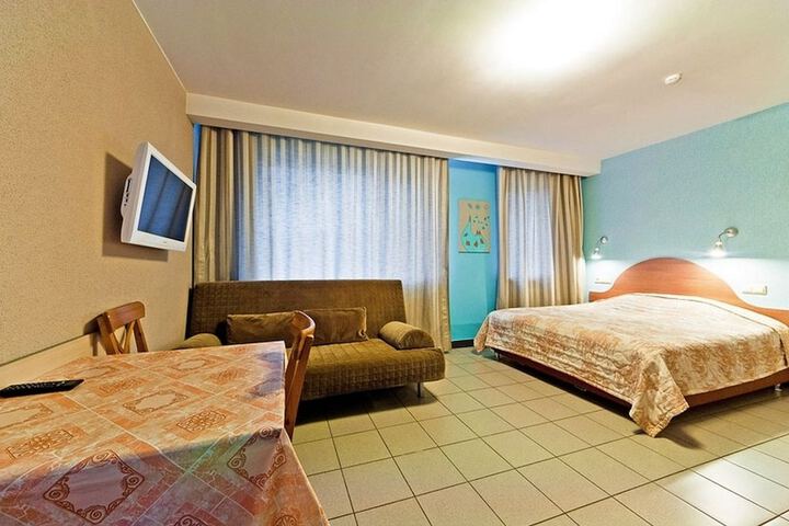Room 19 of 42