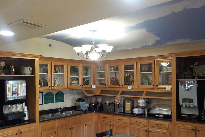 Breakfast area