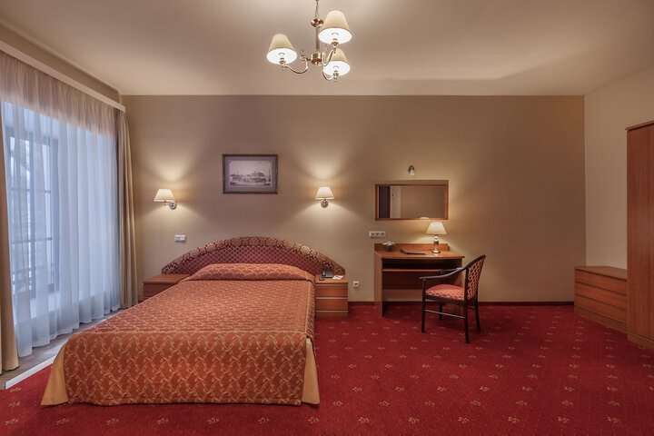 Room 6 of 46
